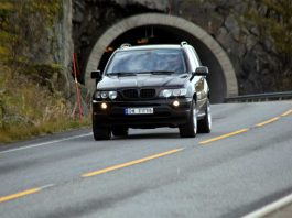 Sløverfjordtunellen bil